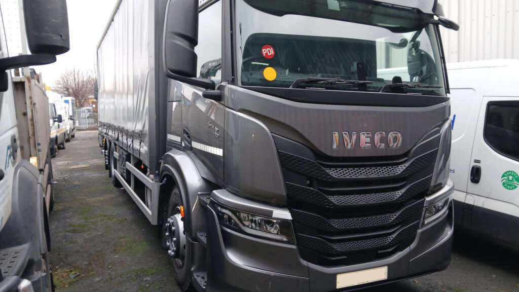 IVECO S-WAY AT260S42Y/PS CURTAINSIDER