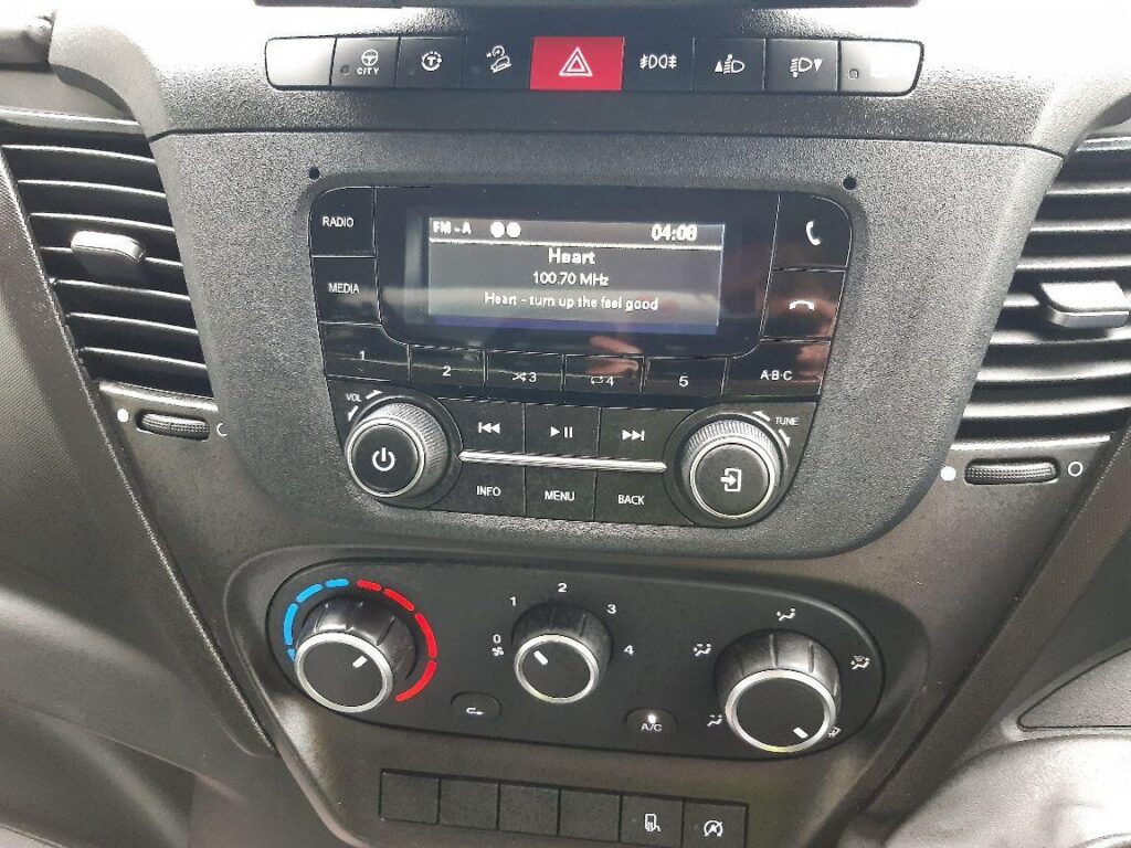 Iveco Daily 2.3D HPI 14V 35C 3750 L3 Euro 6 (s/s) 4dr (DRW)