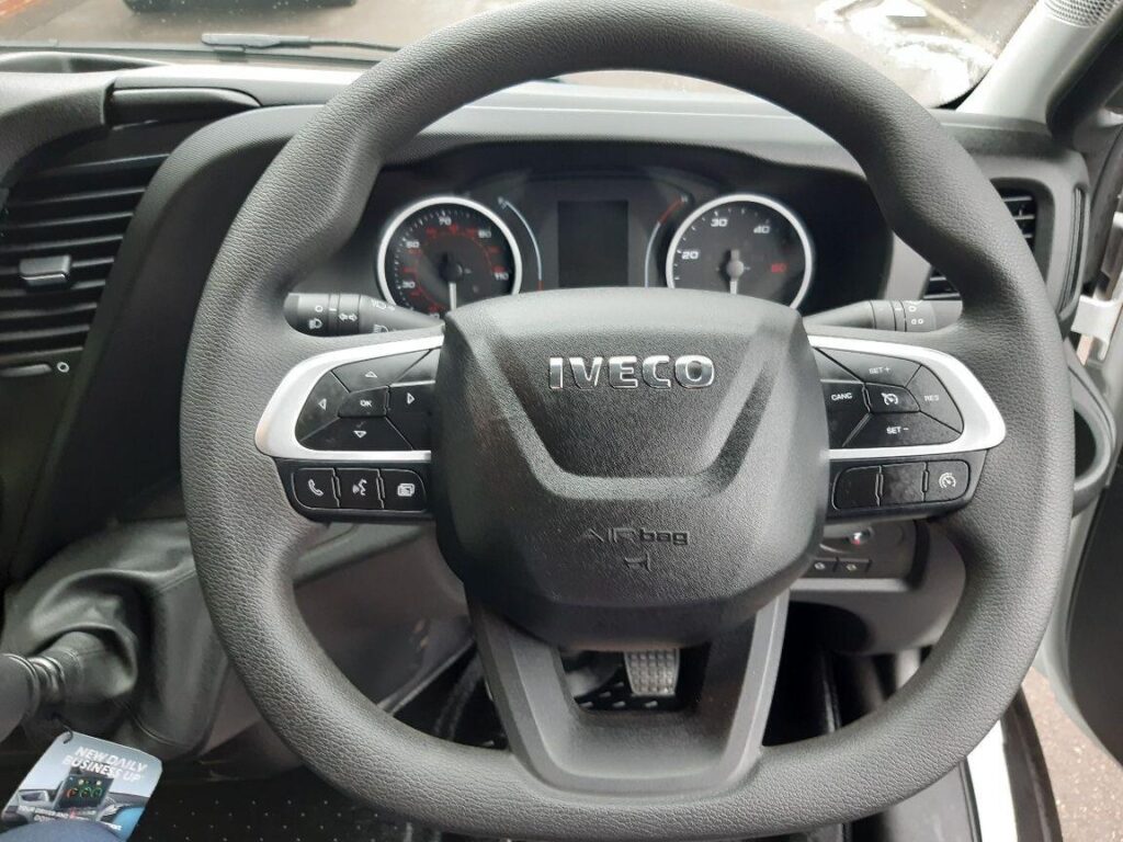 Iveco Daily 2.3D HPI 14V 35C 3750 L3 Euro 6 (s/s) 4dr (DRW)