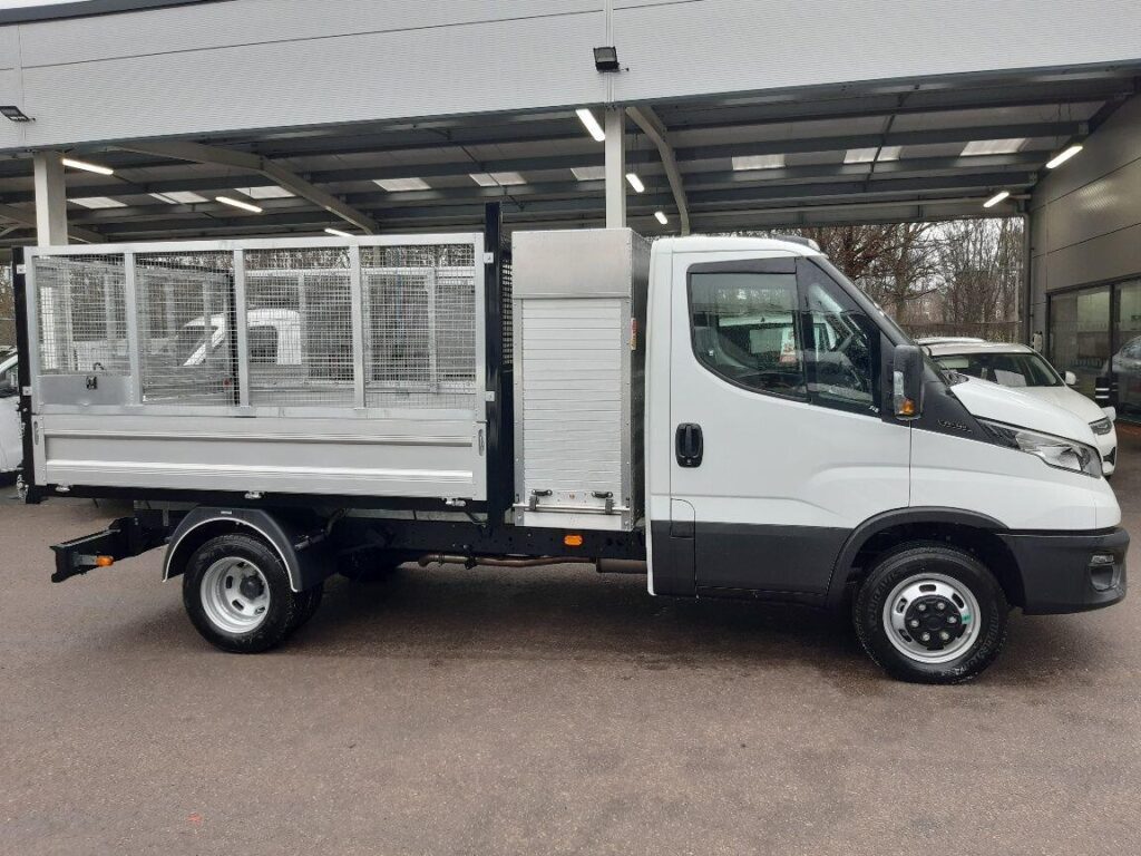 Iveco Daily 2.3D HPI 14V 35C 3750 L3 Euro 6 (s/s) 4dr (DRW)