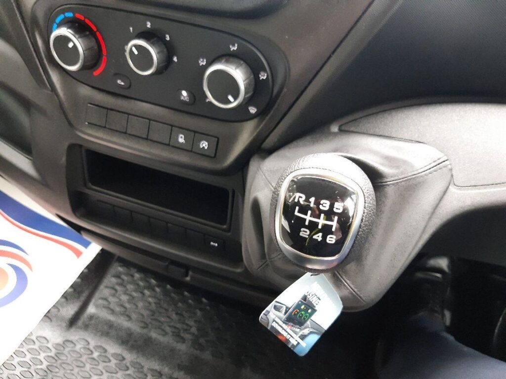 Iveco Daily 2.3D HPI 14V 35C 3750 L3 Euro 6 (s/s) 4dr (DRW)