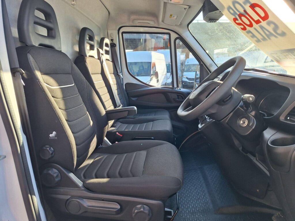 Iveco Daily 35C16H Hi-Matic Transporter