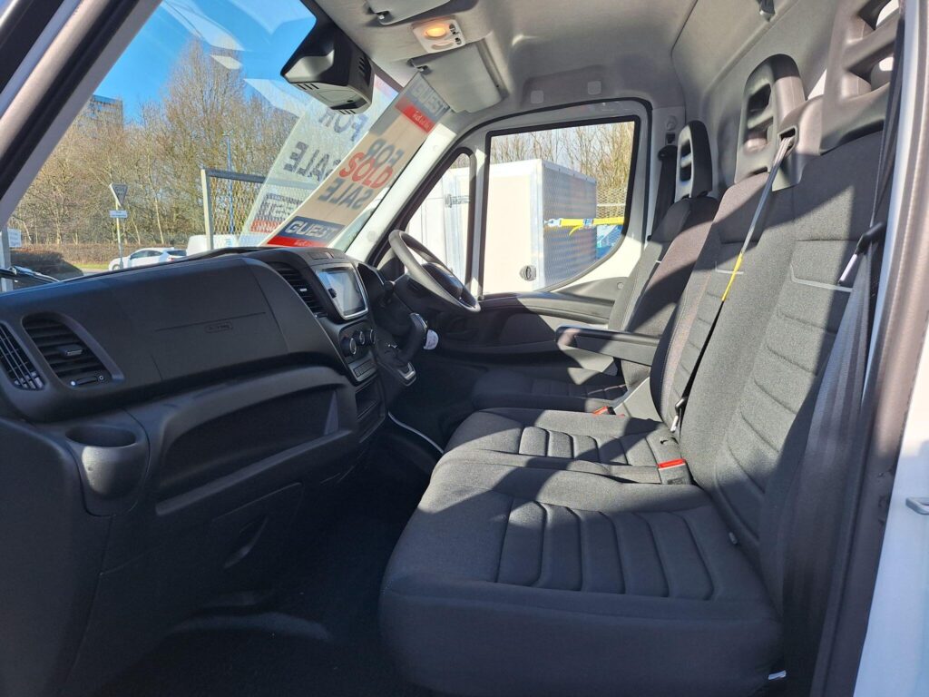 Iveco Daily 35C16H Hi-Matic Transporter