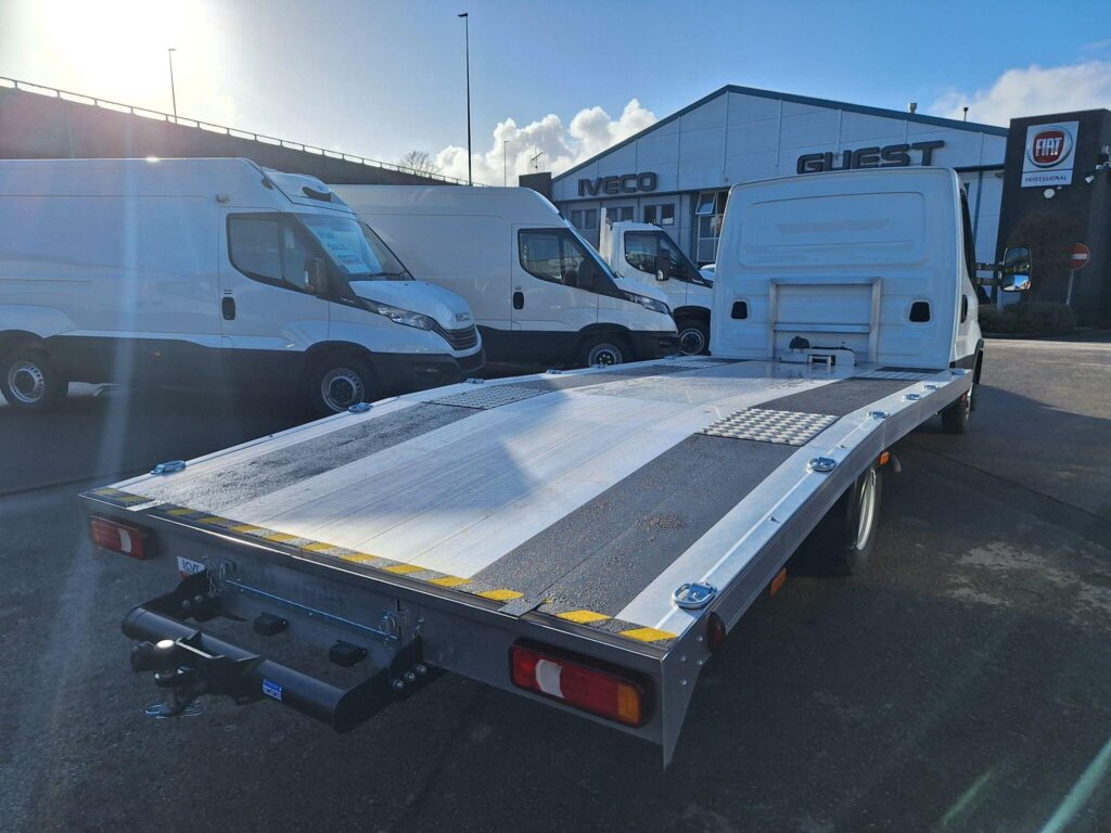 Iveco Daily 35C16H Hi-Matic Transporter