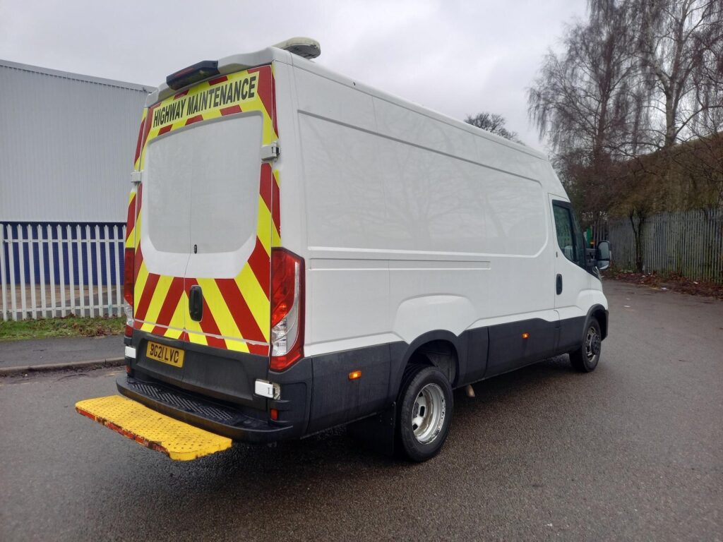 Iveco Daily 3.0D HPI 18V 35C 3520L HiMatic MWB H2 Euro 6 5dr (DRW)