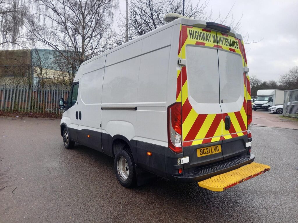 Iveco Daily 3.0D HPI 18V 35C 3520L HiMatic MWB H2 Euro 6 5dr (DRW)