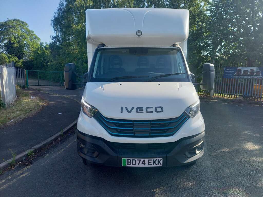IVECO e-DAILY 72C14E 4750WB 20ft BOX & TAILLIFT