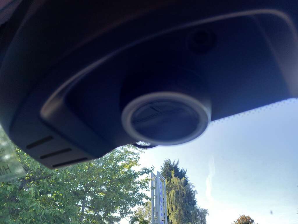 IVECO e-DAILY 72C14E 4750WB 20ft BOX & TAILLIFT