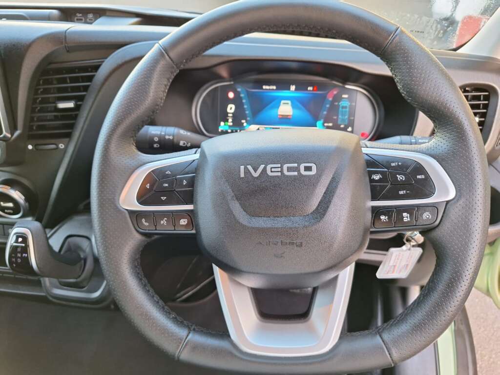 IVECO DAILY 35S16 160HP HI MATIC 3750WB DROPSIDE