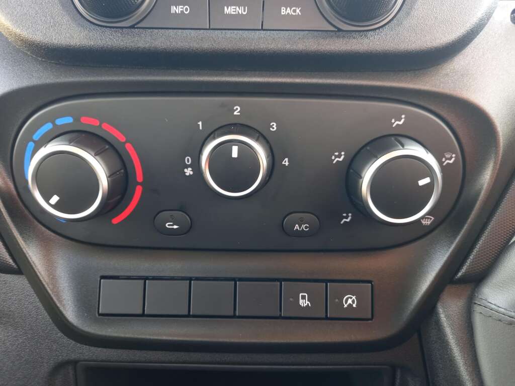 Iveco Daily 35S14 3.5T 140HP 4100WB 4.5 mtr Dropside