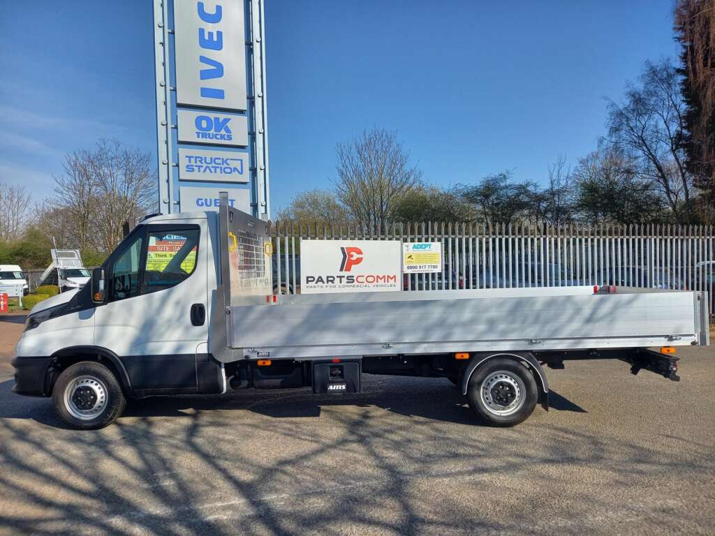 Iveco Daily 35S14 3.5T 140HP 4100WB 4.5 mtr Dropside