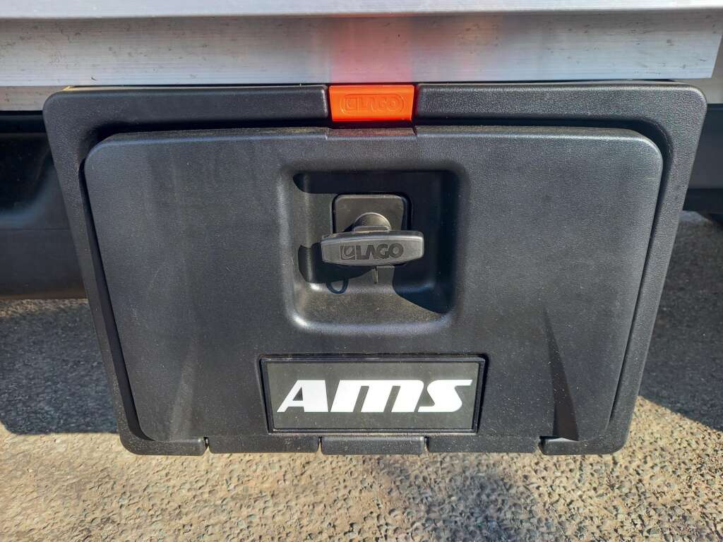 Iveco Daily 35S14 3.5T 140HP 4100WB 4.5 mtr Dropside