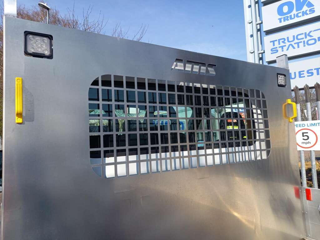 Iveco Daily 35S14 3.5T 140HP 4100WB 4.5 mtr Dropside