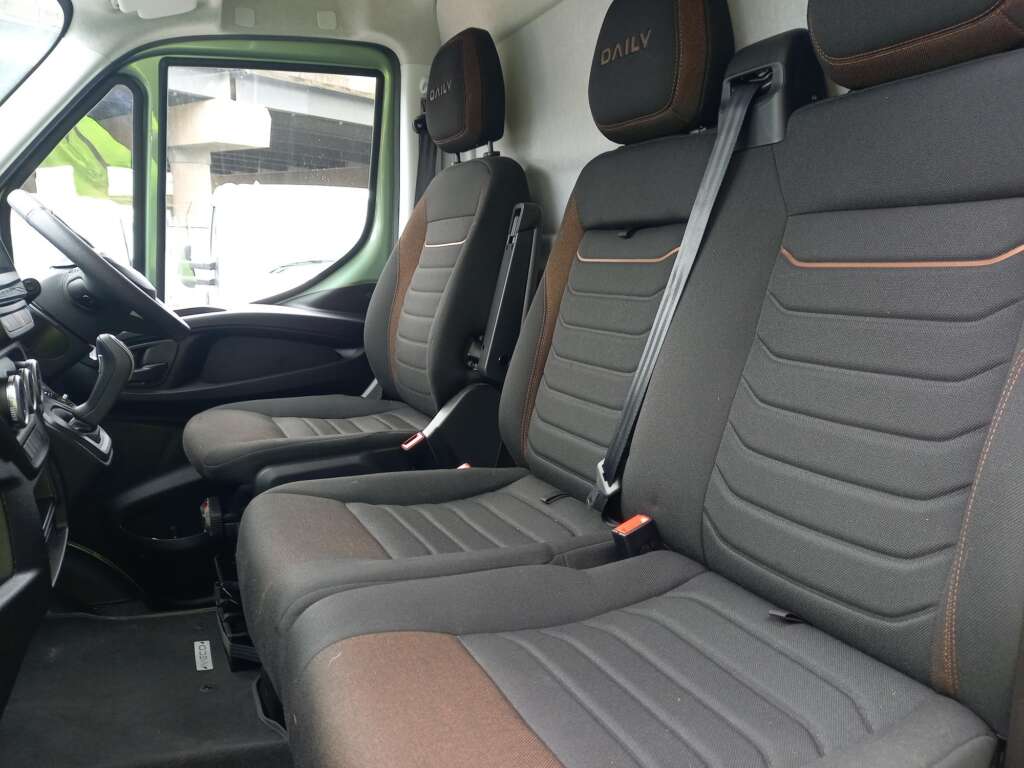 IVECO DAILY 35S16 160HP HI MATIC 3750WB 4.2 M DROPSIDE