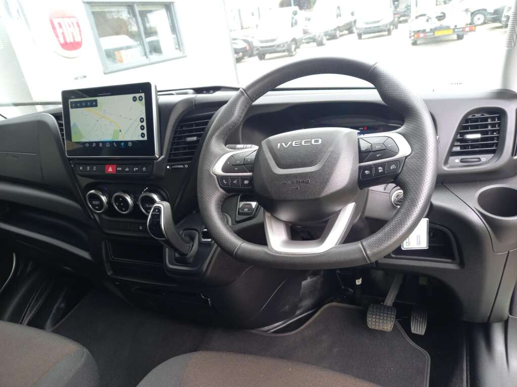 IVECO DAILY 35S16 160HP HI MATIC 3750WB 4.2 M DROPSIDE