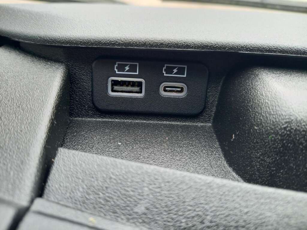 IVECO DAILY 35S16 160HP HI MATIC 3750WB 4.2 M DROPSIDE