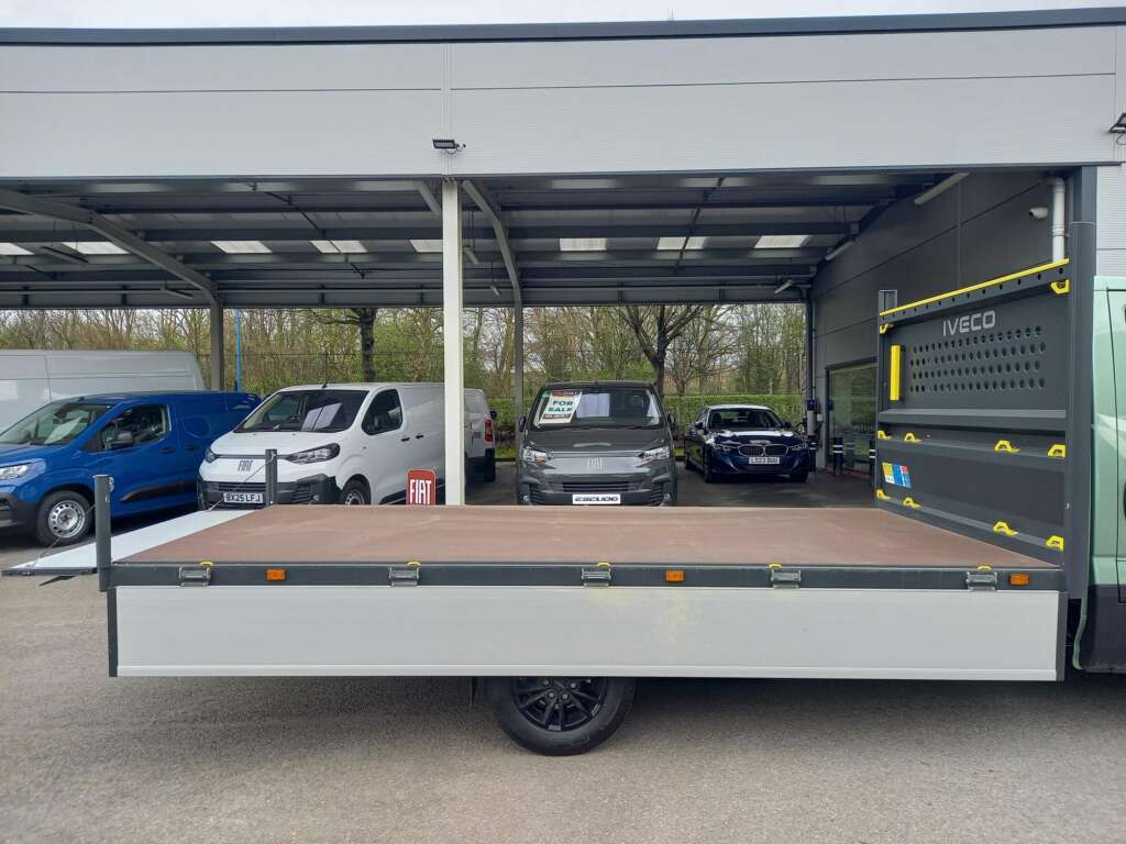 IVECO DAILY 35S16 160HP HI MATIC 3750WB 4.2 M DROPSIDE