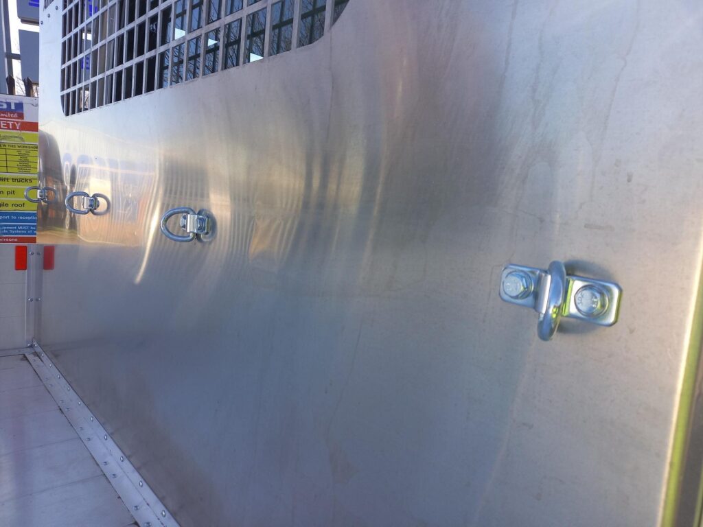 Iveco Daily 35C14 3.5T 140HP Alloy Tipper