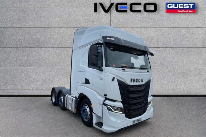 Our used Iveco S-WAY AS440S53 TX/FP Full Air 6x2 530HP in white, from Guest Truck and Van Coventry, for only £39,995+VAT.