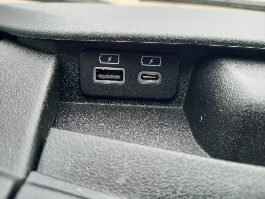 Iveco Daily 2.3D HPI 16V 35S 3750 HiMatic LWB Euro 6 2dr