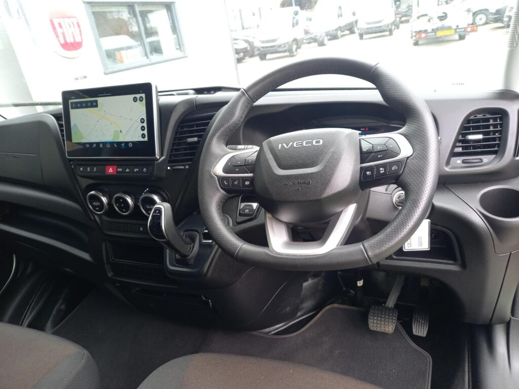 Iveco Daily 2.3D HPI 16V 35S 3750 HiMatic LWB Euro 6 2dr