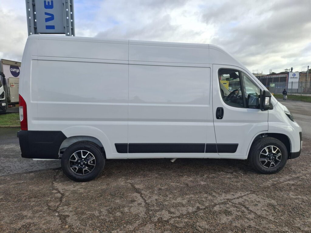 Fiat Ducato 2.2 MultijetIII 35 Primo Panel Van 5dr Diesel Manual L2 H2 Euro 6 (s/s) (140 ps)