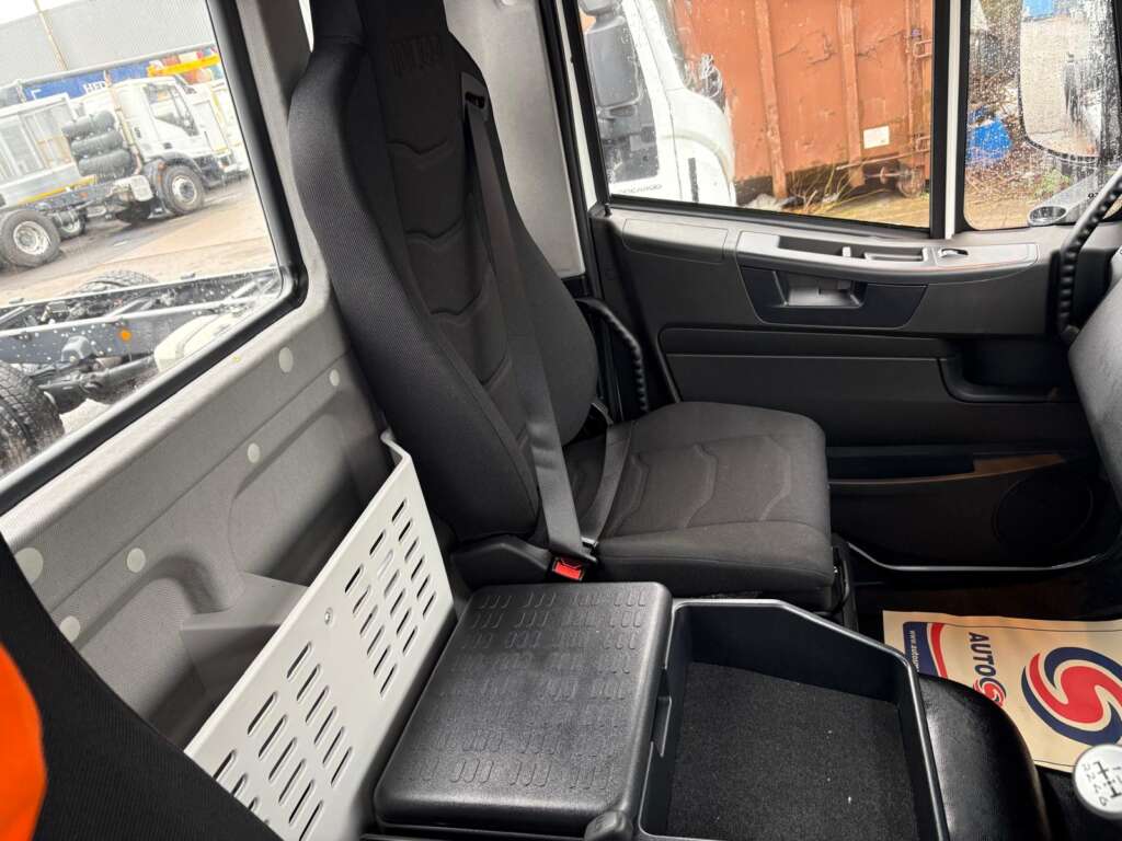 IVECO Eurocargo 18t 250hp