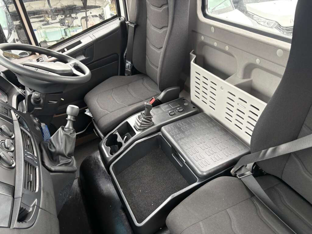 IVECO Eurocargo 18t 250hp