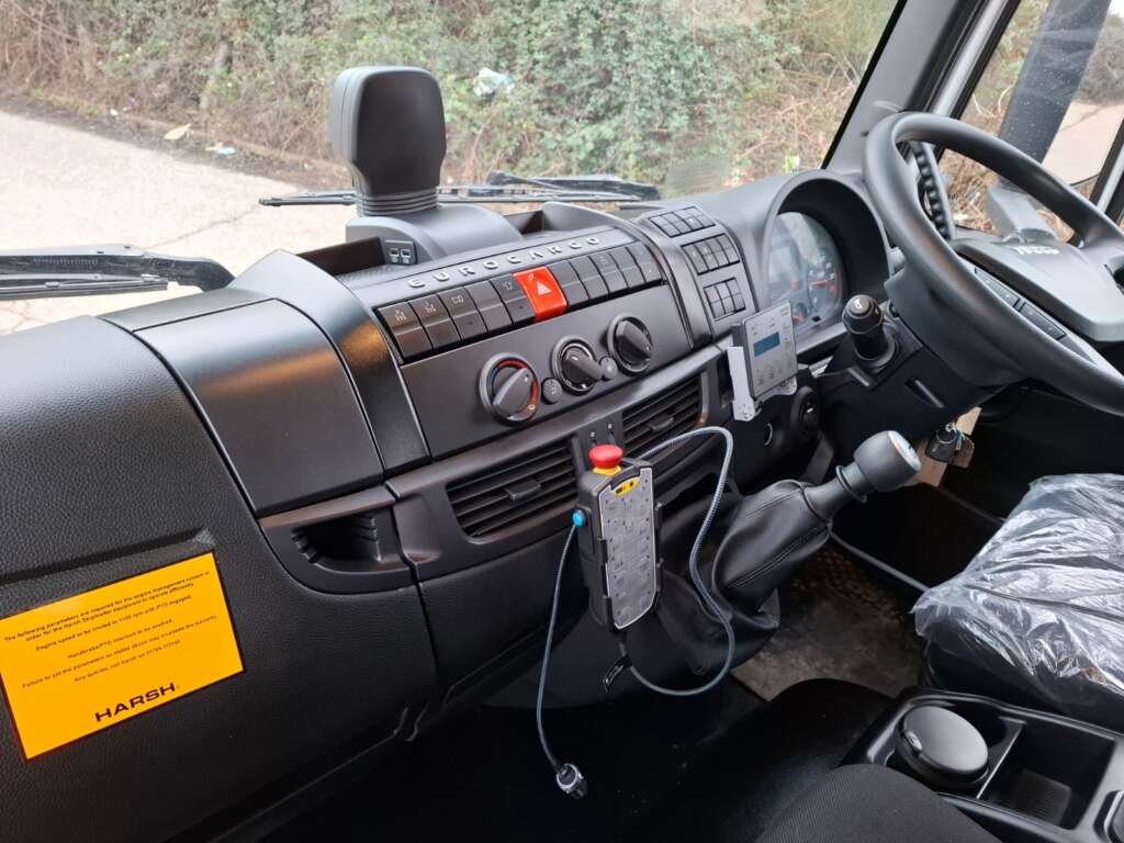 IVECO Eurocargo 18t 250hp Skiploader