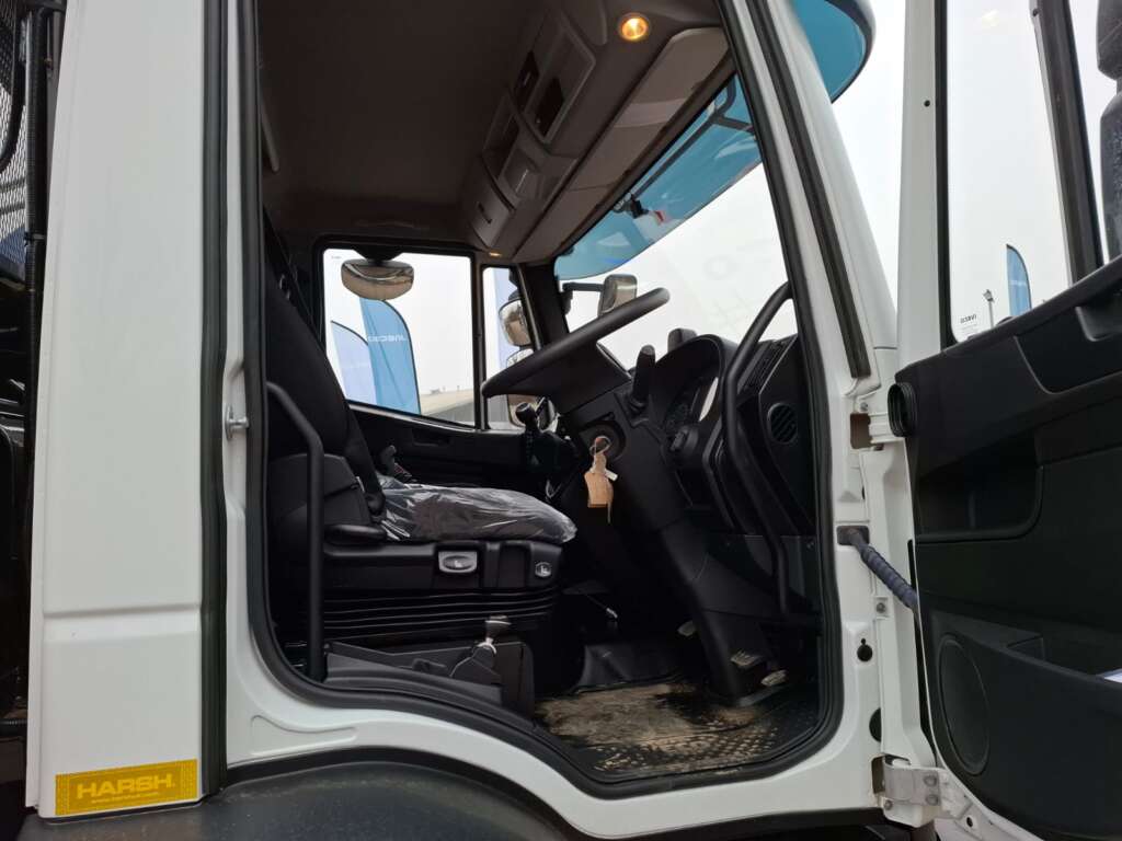 IVECO Eurocargo 18t 250hp Skiploader