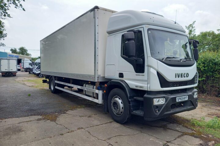 Our Iveco EUROCARGO ML18E25 250HP 28FT BOX & TAILLIFT in white, from Guest Truck and Van Coventry, for only £13,495+VAT.