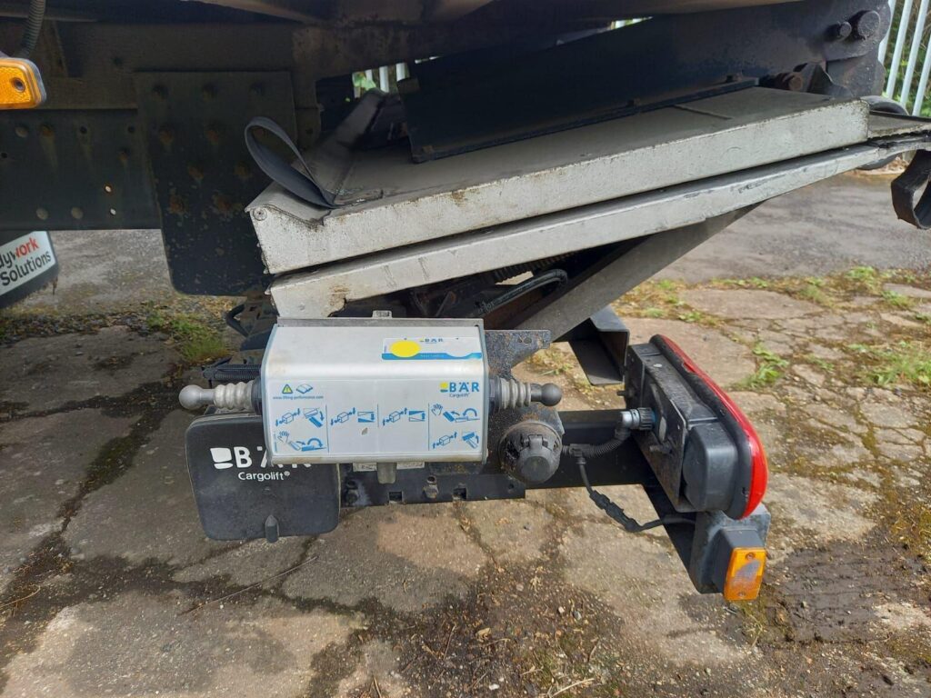 Iveco Eurocargo ML18E25 250HP 28FT BOX & TAILLIFT