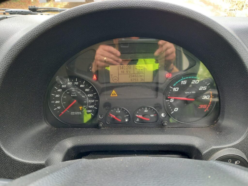 Iveco Eurocargo ML18E25 250HP 28FT BOX & TAILLIFT