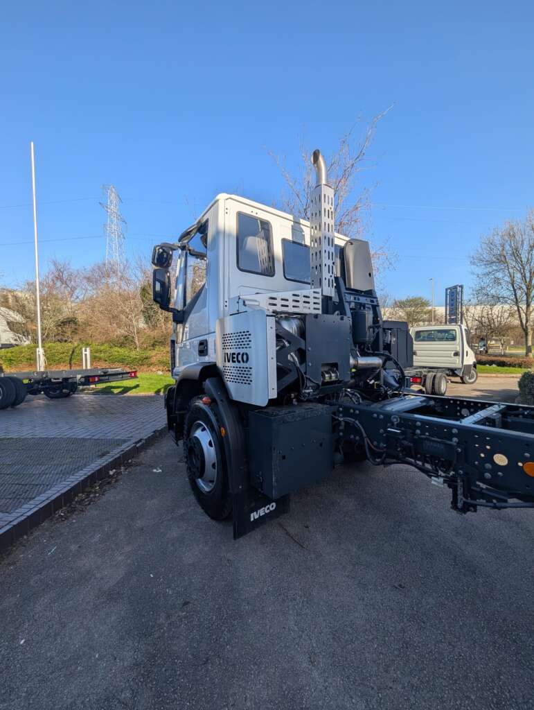 IVECO Eurocargo 15t 220hp