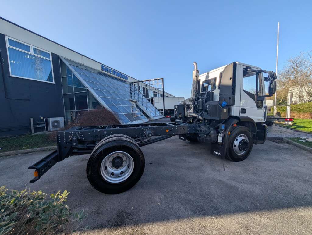 IVECO Eurocargo 15t 220hp