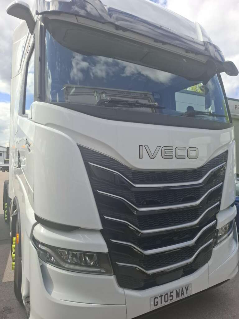 MY24 IVECO S-WAY AS440S58 TX/FP 580HP 6×2 Full Air Suspension