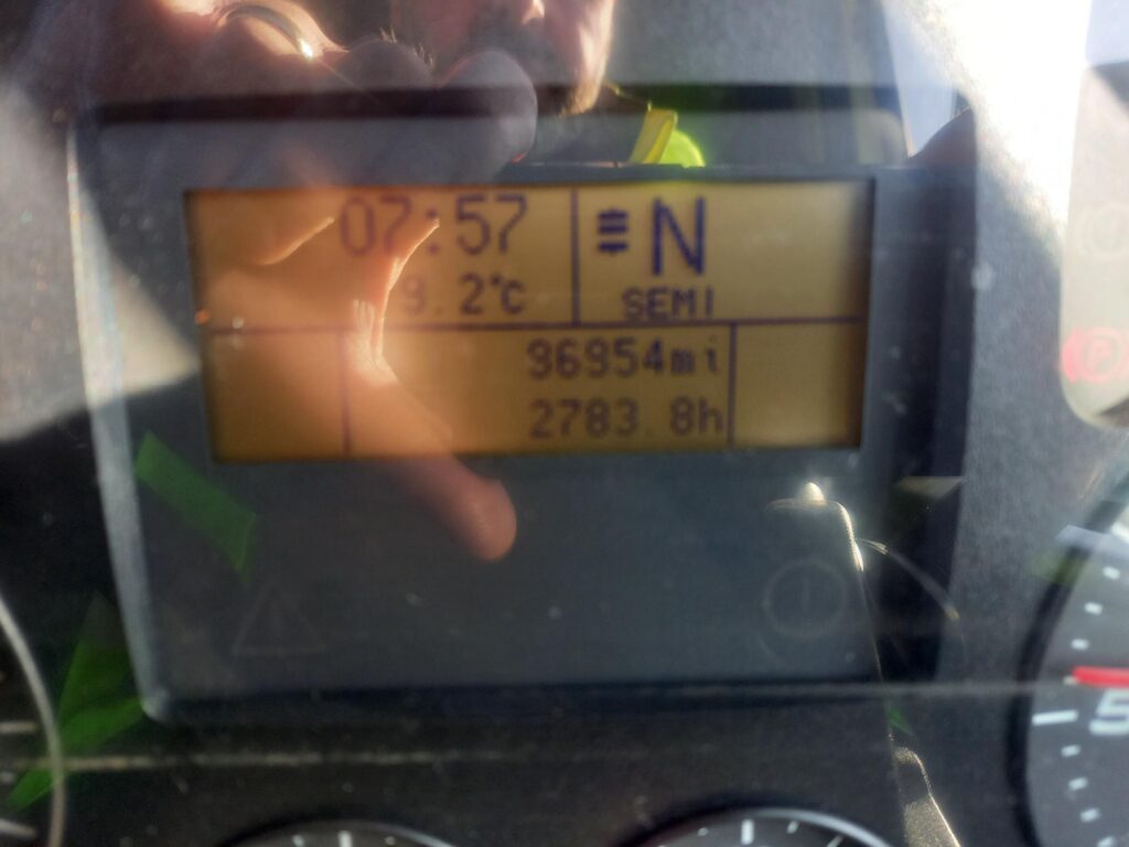 Iveco Eurocargo ML18E25 250HP 28ft Curtainside & Taillift