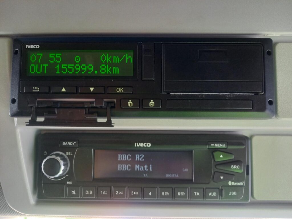 Iveco Eurocargo ML18E25 250HP 28ft Curtainside & Taillift