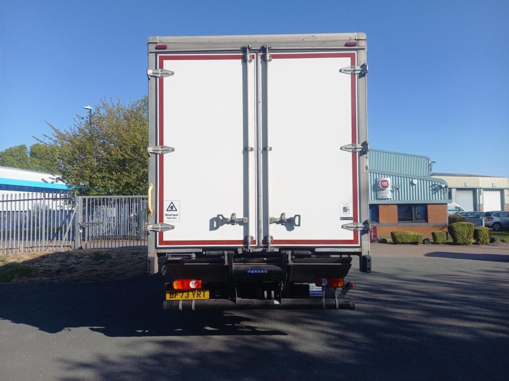 Iveco Eurocargo ML18E25 250HP 28ft Curtainside & Taillift
