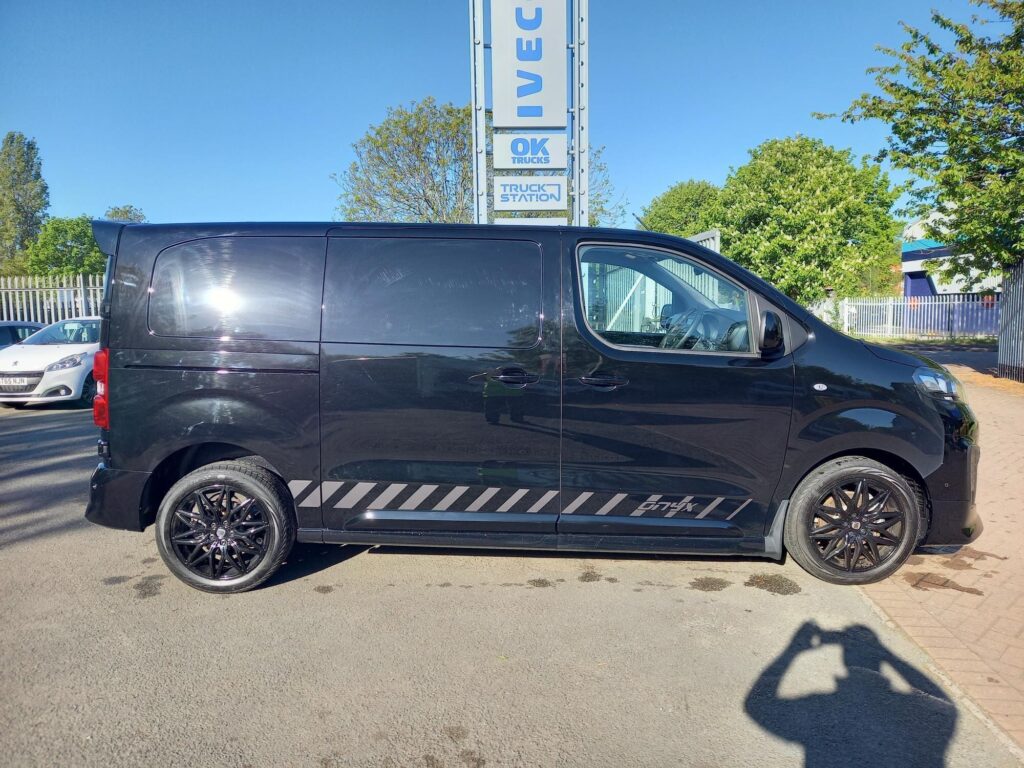 Fiat Scudo 2.0 BlueHDi Onyx Panel Van 6dr Diesel Manual SWB Euro 6 (145 ps)