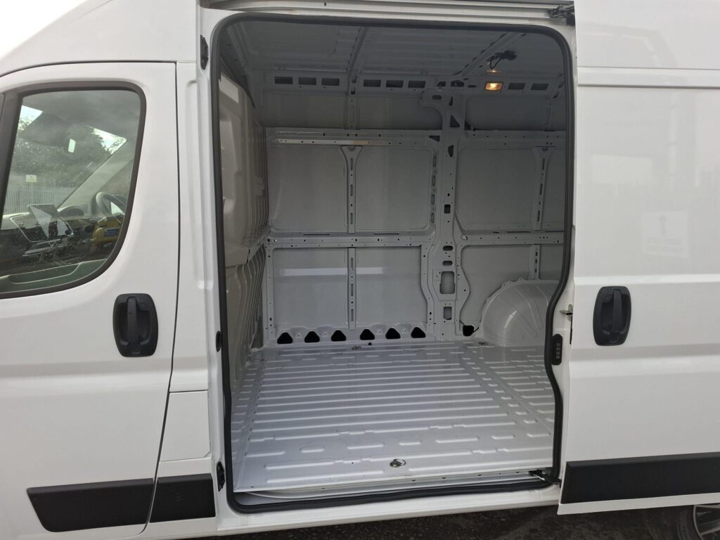 Fiat Ducato 2.2 MultijetIII 3.5t Primo Panel Van 5dr Diesel Manual L2 H2 Euro 6 (s/s) (140 ps)