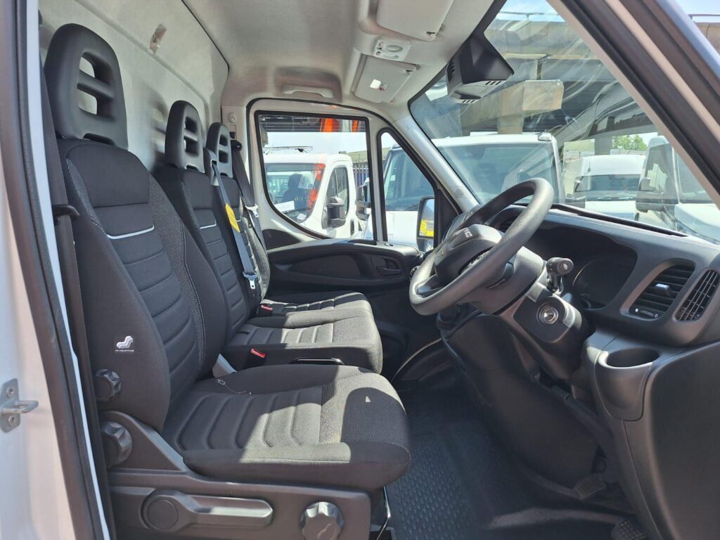 Iveco Daily 35C14H 4.2m Dropside Tail-Lift