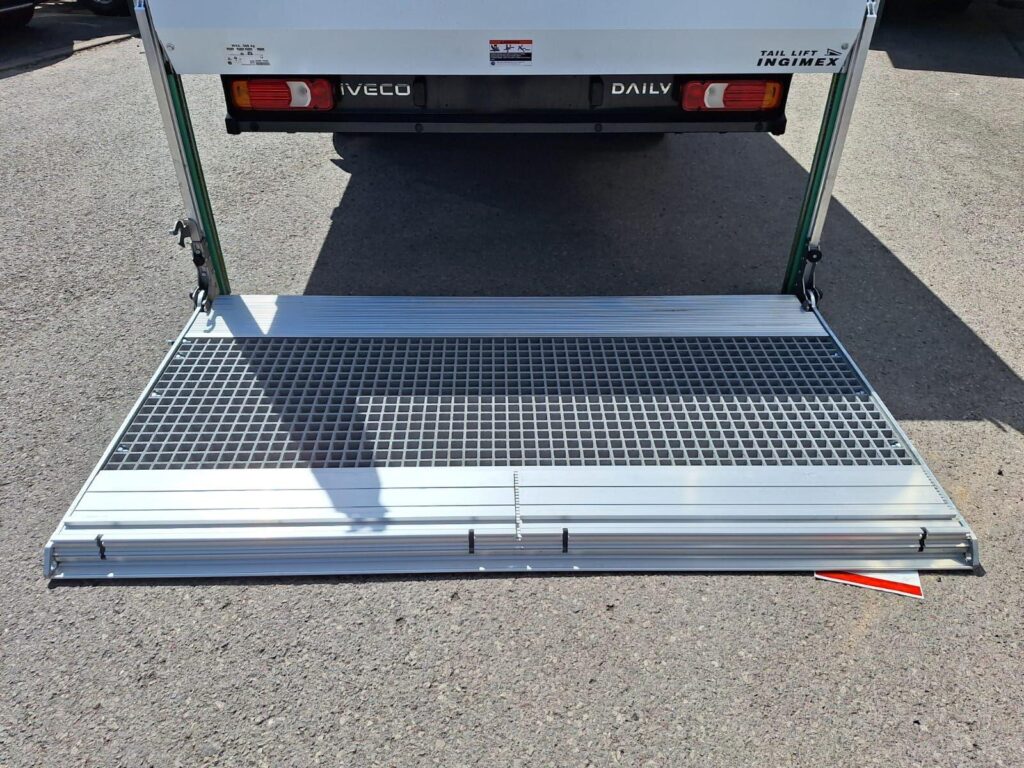 Iveco Daily 35C14H 4.2m Dropside Tail-Lift
