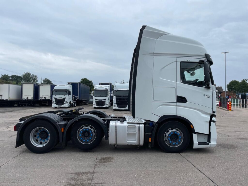 Iveco S-WAY AS440S53 TX/FP 530 HP 6X2 FULL AIR SUSPENSION