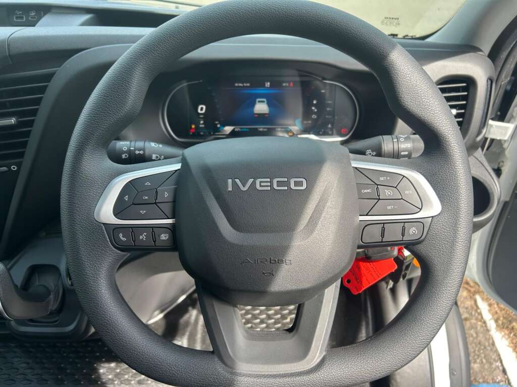 Iveco Daily 35C16HA8 Hi-Matic Luton Tail Lift