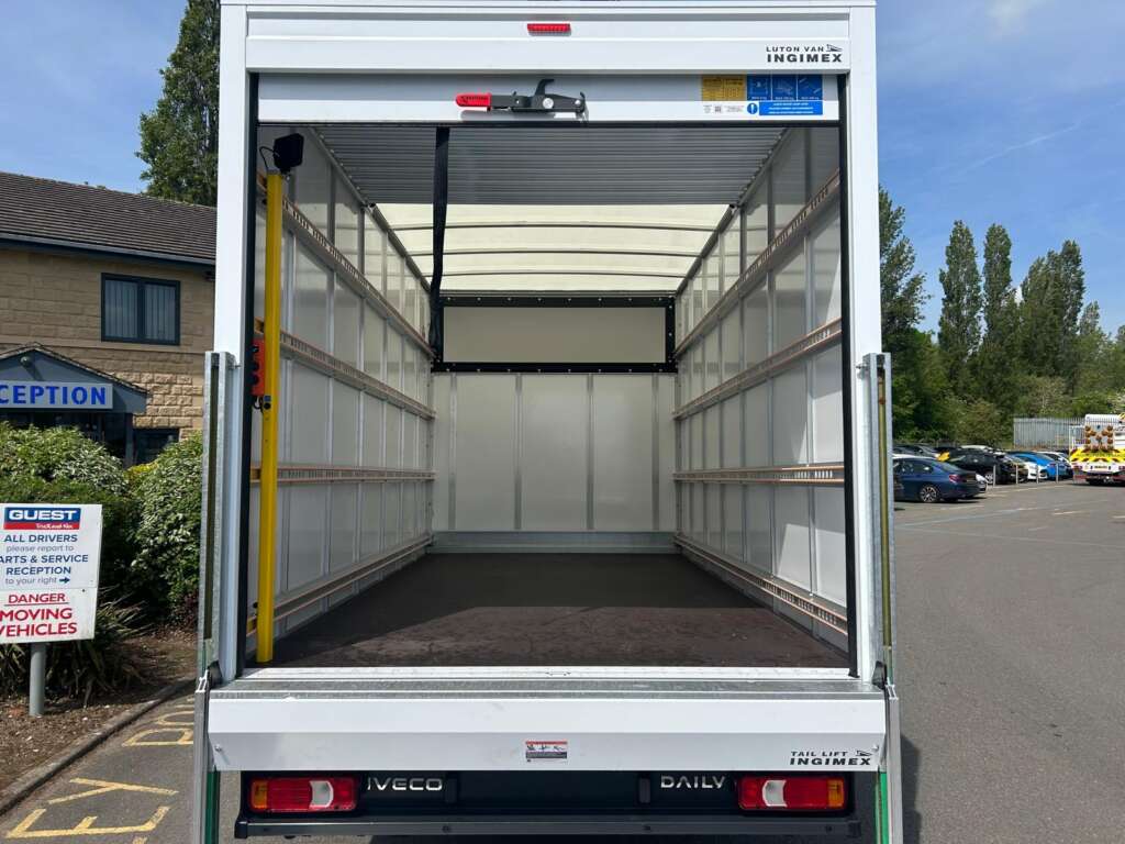 Iveco Daily 35C16HA8 Hi-Matic Luton Tail Lift