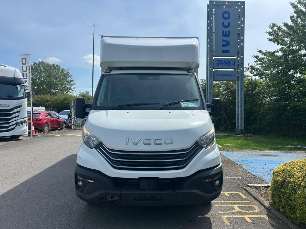 Iveco Daily 35C16HA8 Hi-Matic Luton Tail Lift