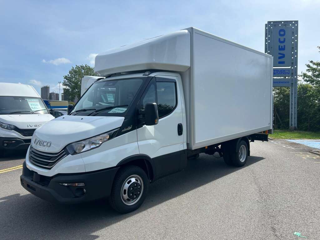 Iveco Daily 35C16HA8 Hi-Matic Luton Tail Lift