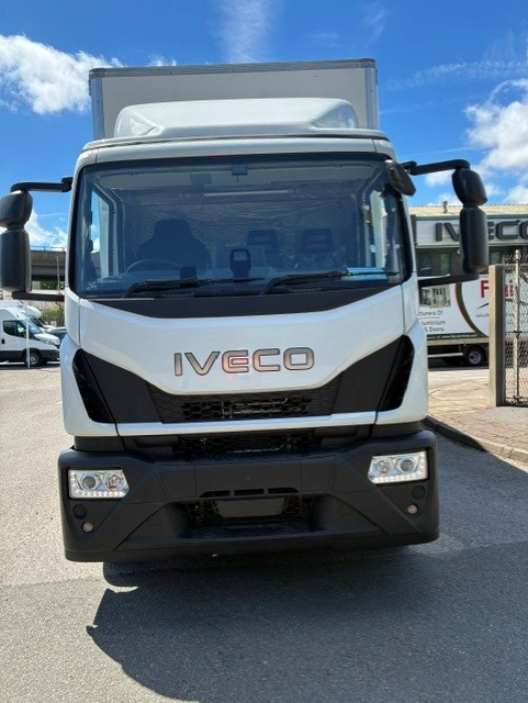 Iveco Eurocargo 180E25S 18t 30′ Curtainside with 1.5t Tuckaway Tail Lift