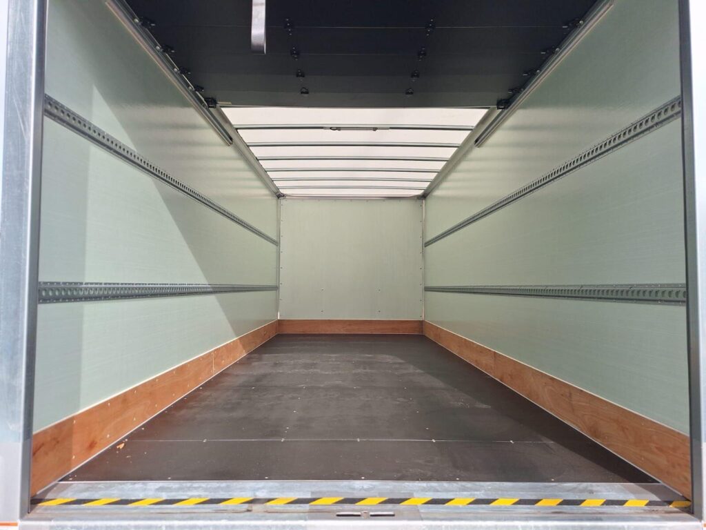 Iveco Daily 72C18H BWS Box with Tail Lift